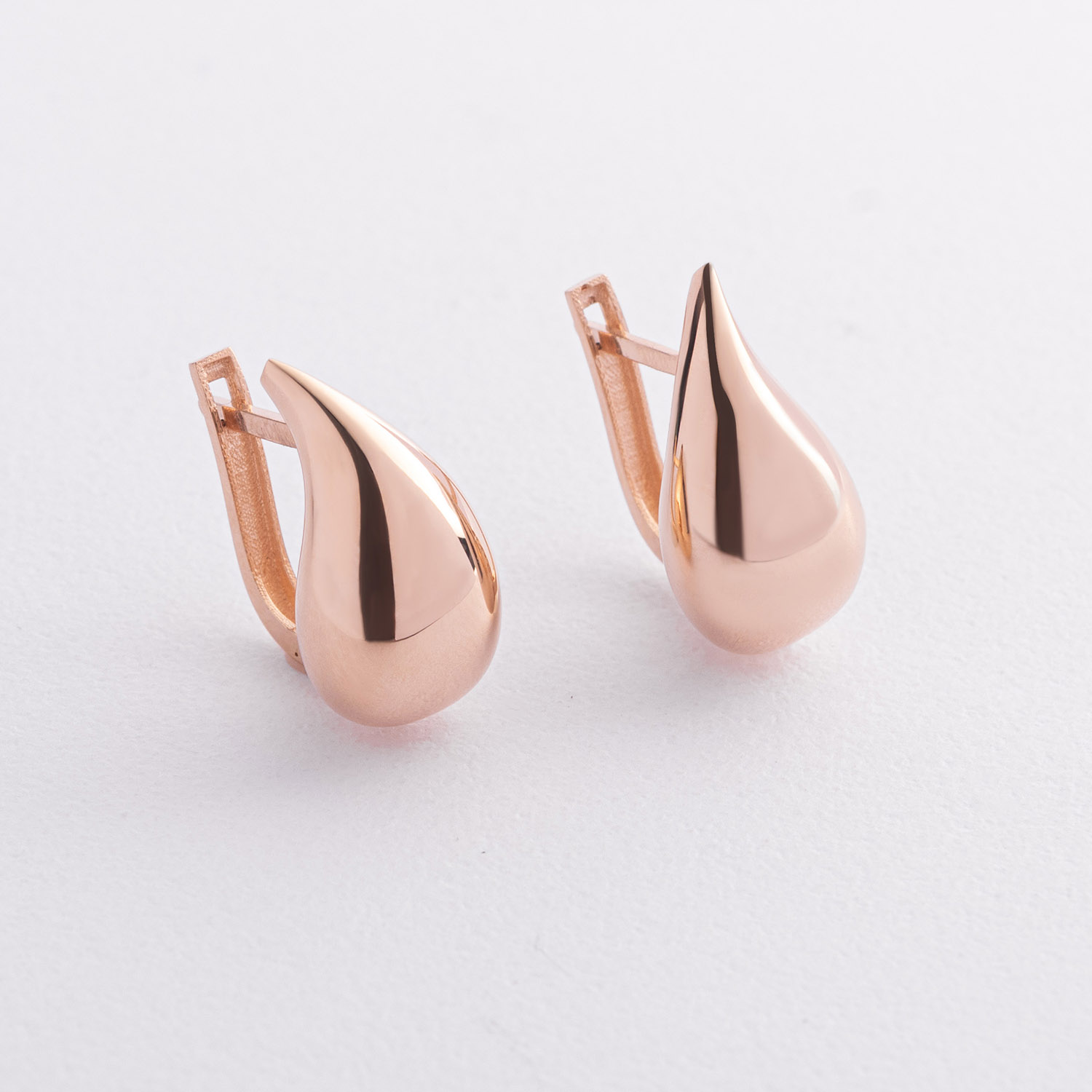 

Сережки "Megan" у червоному золоті с09568