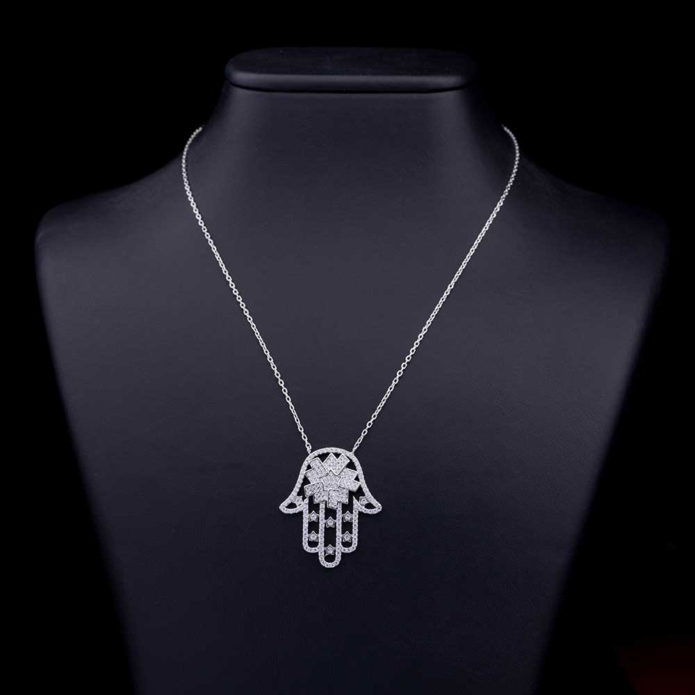 

Серебряное колье "Хамса" с фианитами 18380, 18380