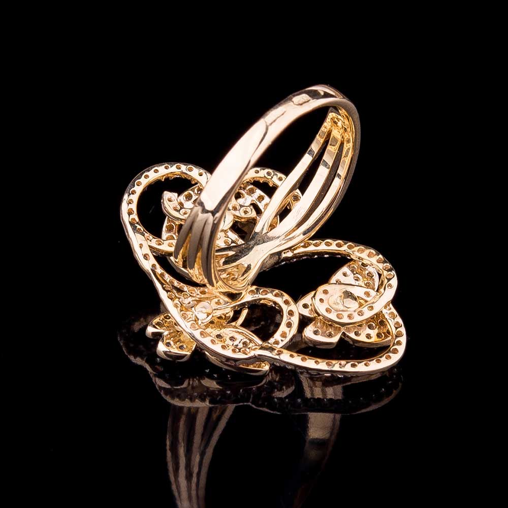 Золотое кольцо бабочка. Кол ЦО бабочка золотое кольцо с фианитами. Кольцо бабочка золото. Кольцо с бабочкой золотое. Кольцо бабочка с камнями.