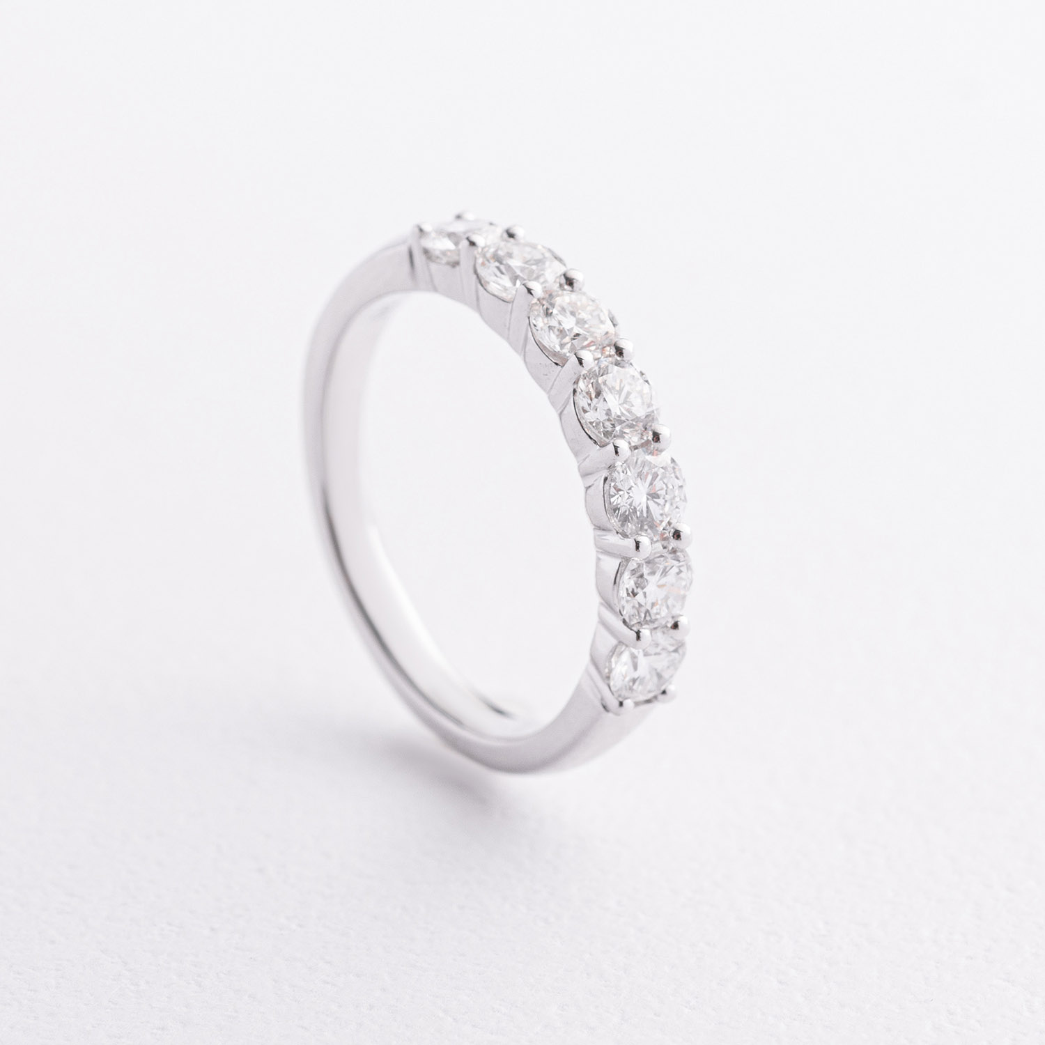 

Золота каблучка з діамантами кб0641lg