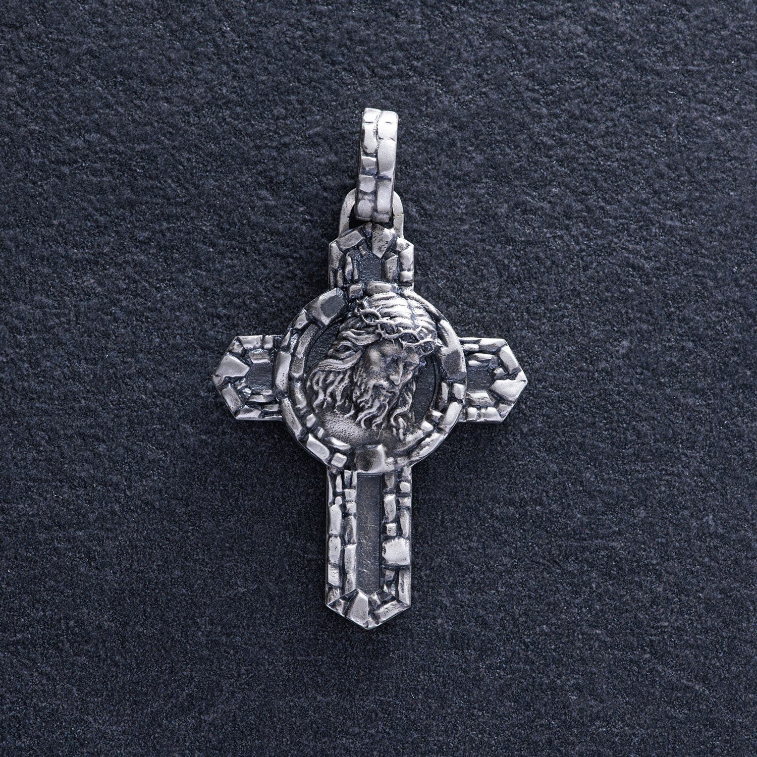 

Серебряный крест "Портрет Иисуса Христа в терновом венце" с чернением 7095, 7095