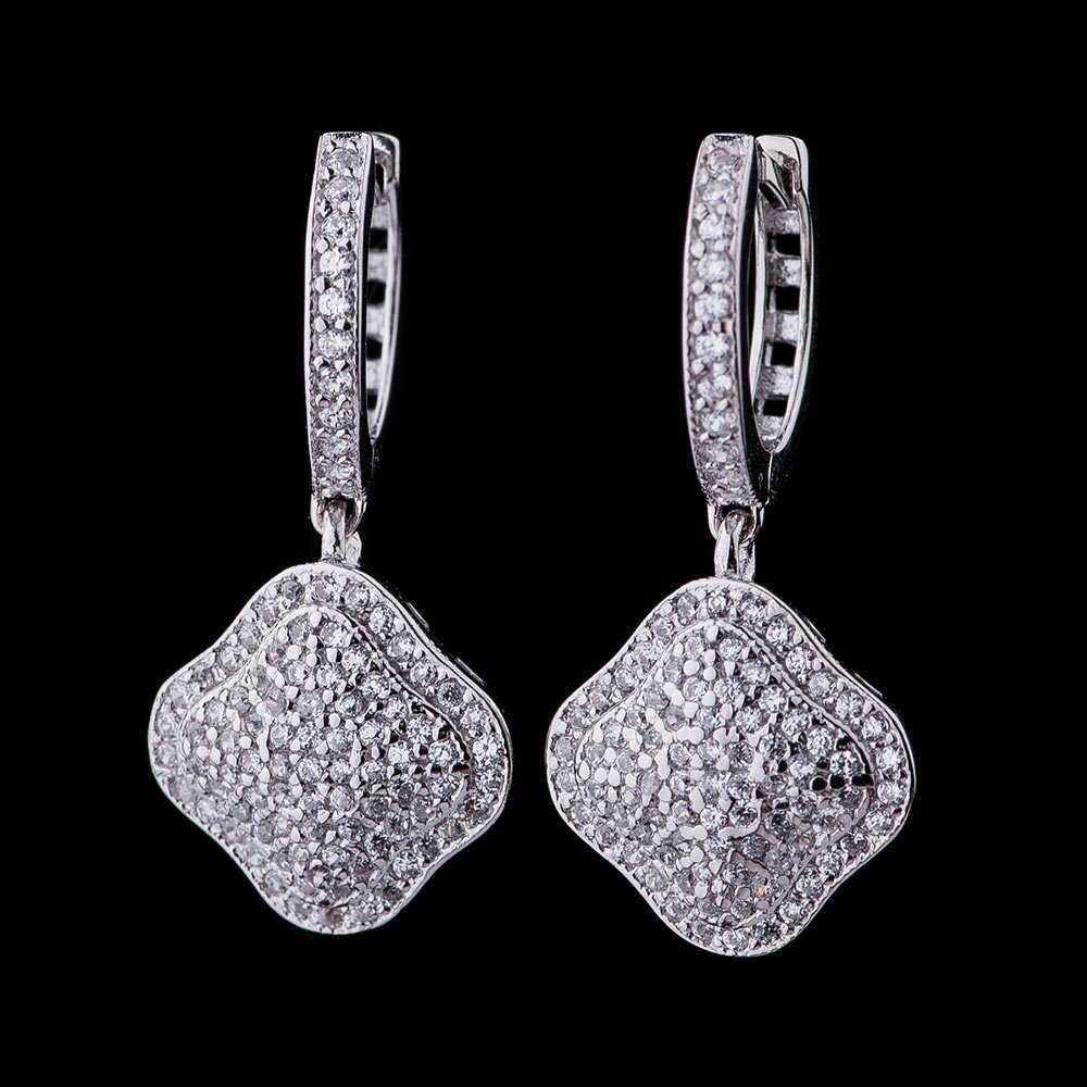 

Серебряные серьги с фианитами 121926, 121926