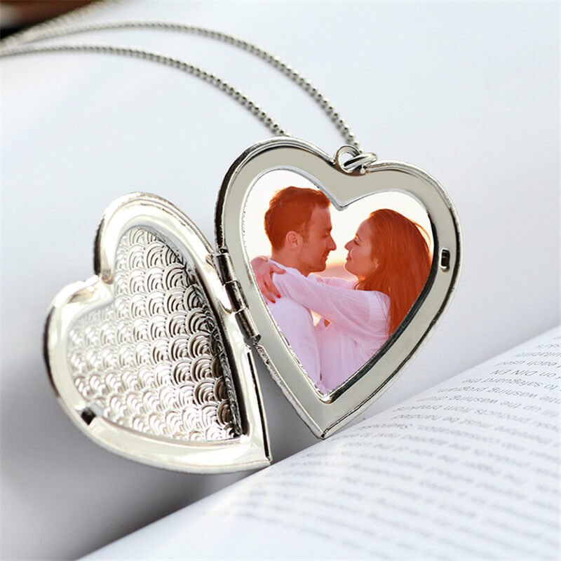 New-Big-Photo-Locket-Pendant-Necklace-Heart-Locket-Necklace-Picture-Engraved-Pattern-Photo-Locket-Necklace-Heart.jpg