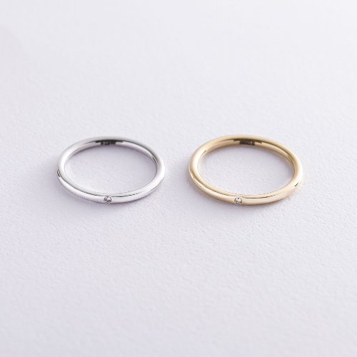 Золотое кольцо с бриллиантом в стиле минимализм - Оникс