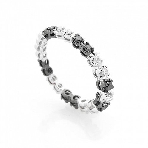 Золотое кольцо с черными бриллиантами от ювелирного магазина Оникс