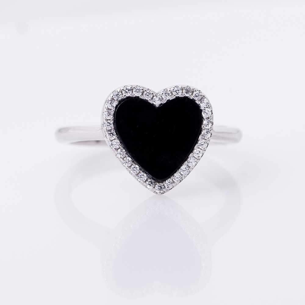 Серебряное кольцо "Сердце" (фианиты, оникс)