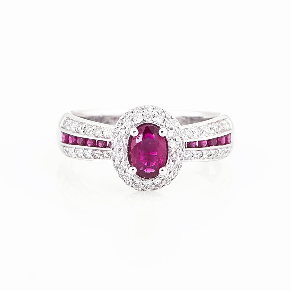 Золотое кольцо с рубином и бриллиантами3 от ювелирного магазина Оникс