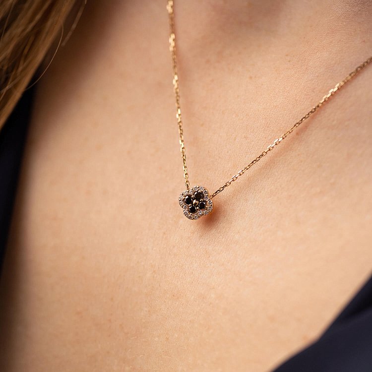 Золота кольє "Конюшина" з діамантами 133903122 від ювелірного магазину Онікс - 1