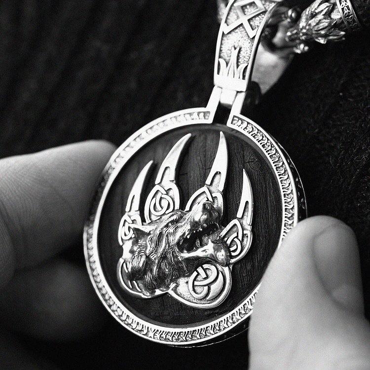 Срібний кулон "Вовк" із ебеновим деревом 946 від ювелірного магазину Онікс - 12