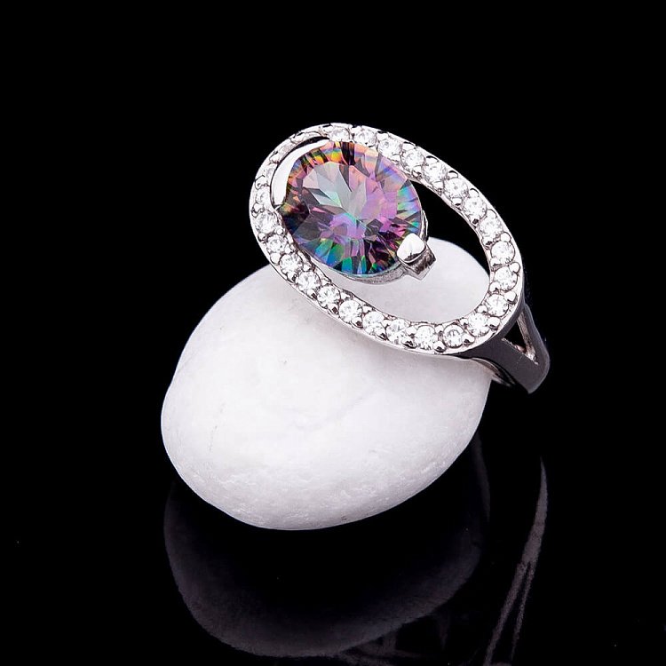 Ексклюзивна каблучка з гірським кришталем і фіанітами 111049 від ювелірного магазину Онікс