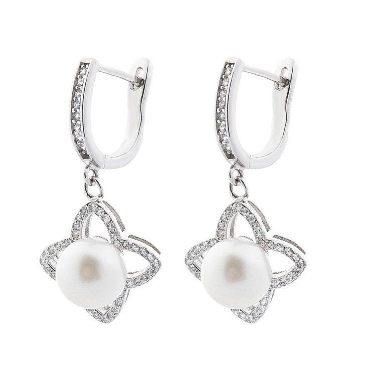 Серебряные серьги "Клевер" с культ. пресн. жемчугом и фианитами 121754 от ювелирного магазина Оникс - 1
