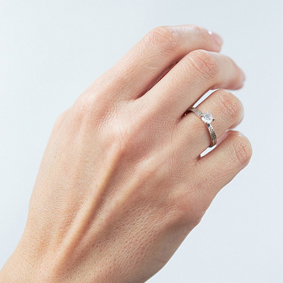 Помолвочное серебряное кольцо "Вышиванка" с фианитом 1543 №5