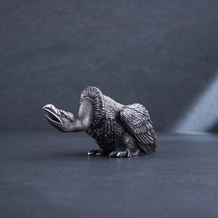 Срібна сільниця ручної роботи "Гриф" сер00008 від ювелірного магазину Онікс