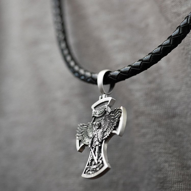 Серебряный крест "Архангел Михаил" 1193 от ювелирного магазина Оникс - 1