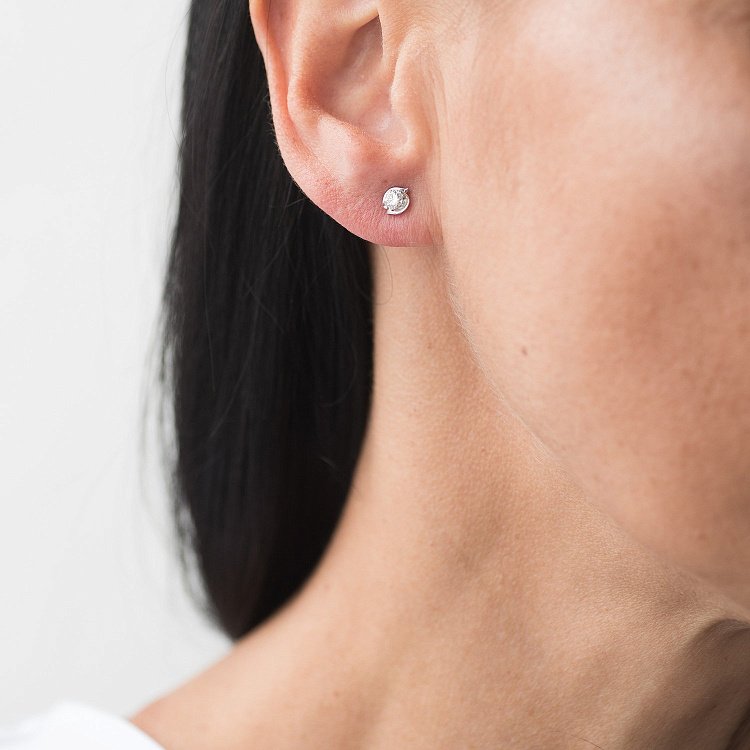 Золотые серьги - пусеты "Цветочки" с бриллиантами сб0305lg от ювелирного магазина Оникс - 1