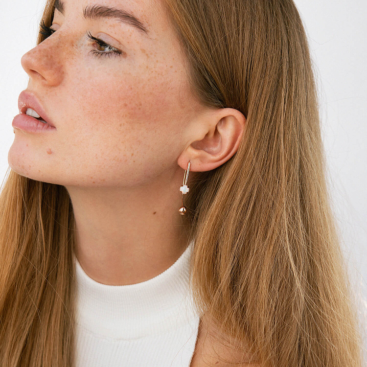 Золоті сережки "Натхнення" (синт. опал) с06711 від ювелірного магазину Онікс - 1