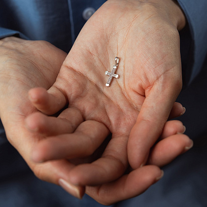 Хрестик у білому золоті (фіаніти) п04054 №2