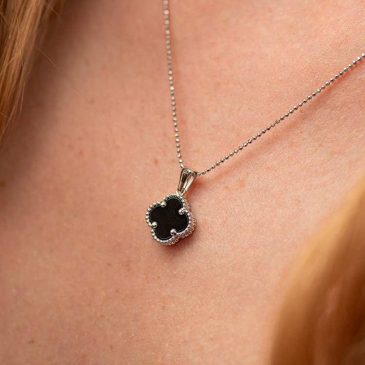 Підвіска "Конюшина" в білому золоті (онікс) п03946 від ювелірного магазину Онікс - 2