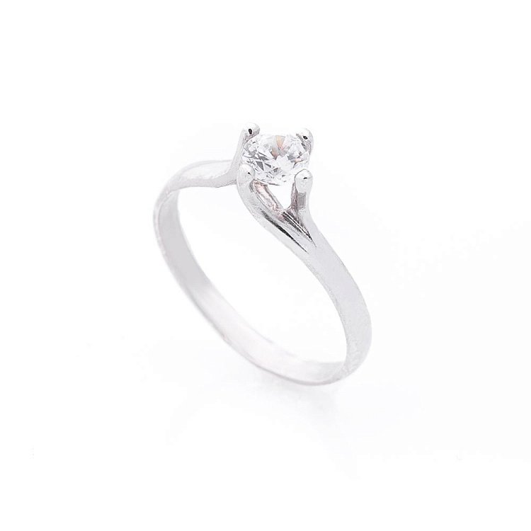 Срібний перстень з фіанітом 11218 від ювелірного магазину Онікс