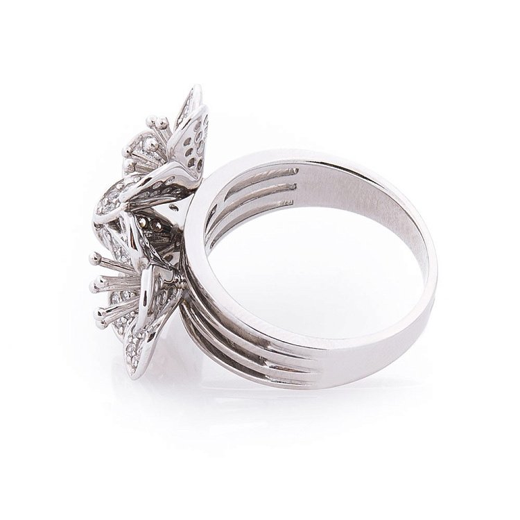 Золотое кольцо "Цветочки" с фианитами к02556 от ювелирного магазина Оникс - 4