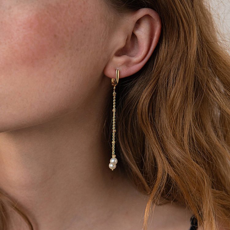 Золотые серьги с жемчугом на цепочке с07802 от ювелирного магазина Оникс - 9