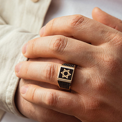 Чоловіча золота печатка "Зірка Давида" (фіаніти, емаль) к06979