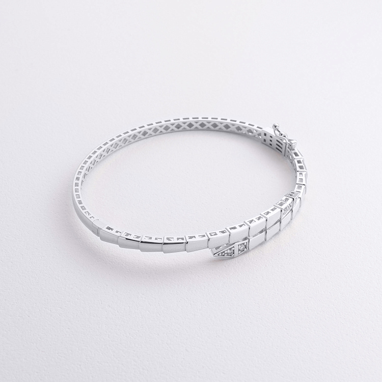 Жесткий браслет "Змея" в белом золоте (фианиты) б05623 - 2 Жесткий браслет "Змея" в белом золоте (фианиты) б05623 от ювелирного магазина Оникс - 2