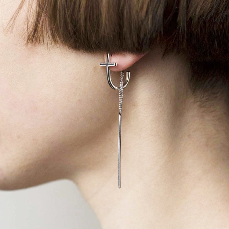 Срібні сережки "Хрестики" з емаллю 122119 від ювелірного магазину Онікс - 4