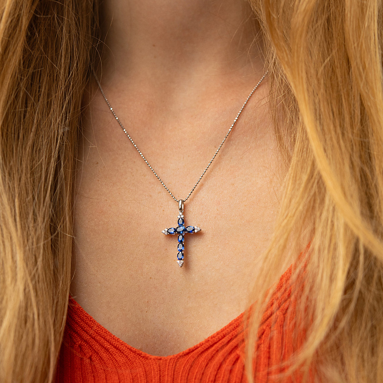 Золотой крестик (сапфиры, бриллианты) пб0126gm от ювелирного магазина Оникс - 1