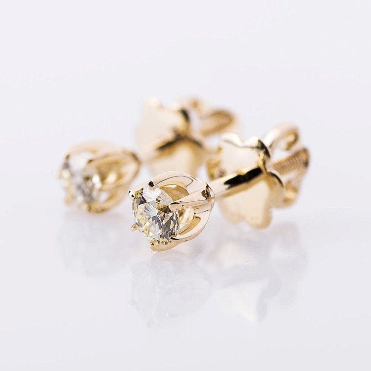 Золотые серьги-пусеты с бриллиантами е0462-1ж от ювелирного магазина Оникс