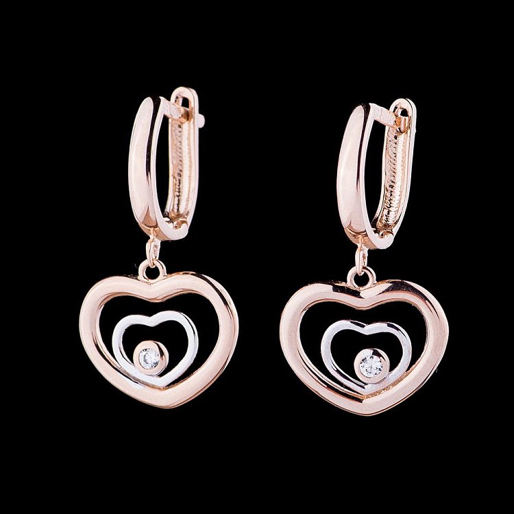 Золотые серьги "Сердечко" с фианитами с04829 Золотые серьги "Сердечко" с фианитами с04829 от ювелирного магазина Оникс