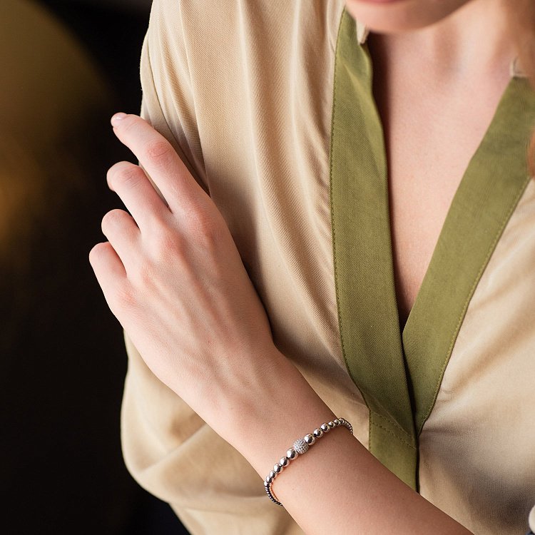 Браслет "Шарики" в белом золоте (фианиты) б04701 от ювелирного магазина Оникс - 1