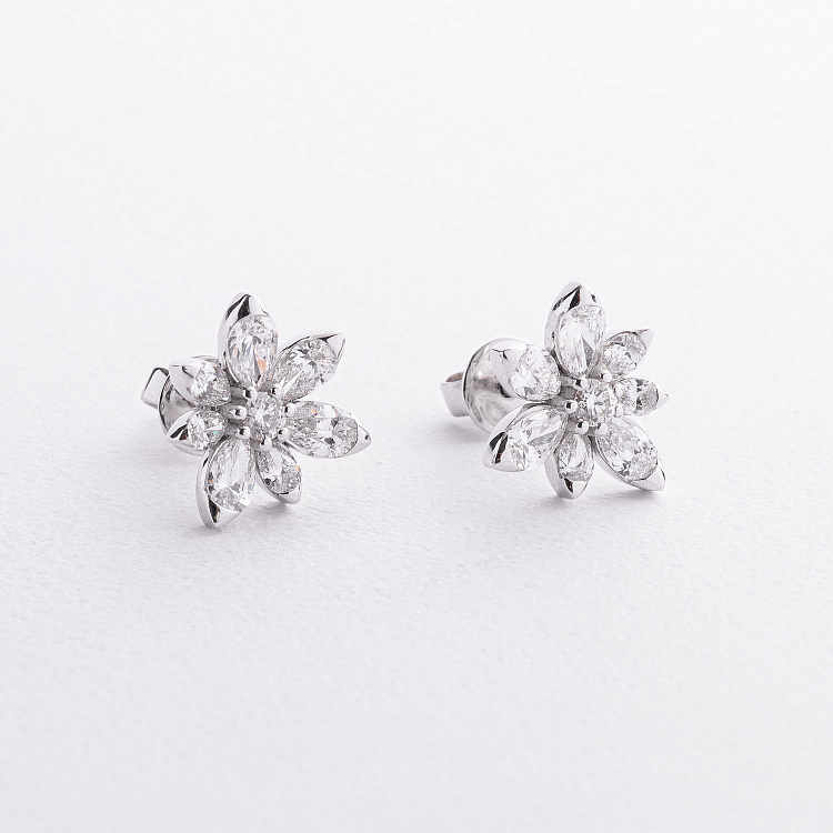 Серьги - пусеты "Цветочки" в белом золоте (бриллианты) сб0700rc от ювелирного магазина Оникс - 1