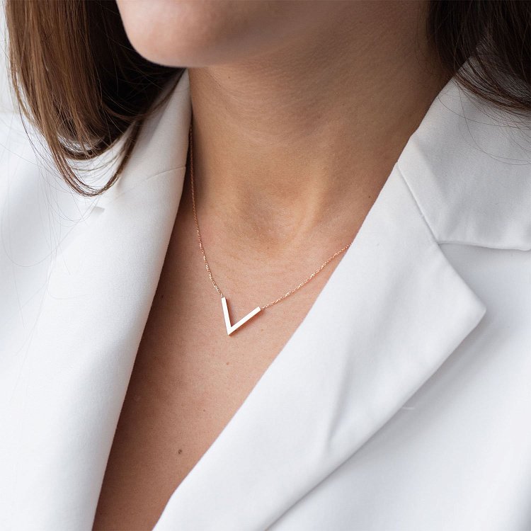 Колье "Особенное" в красном золоте кол01740 от ювелирного магазина Оникс