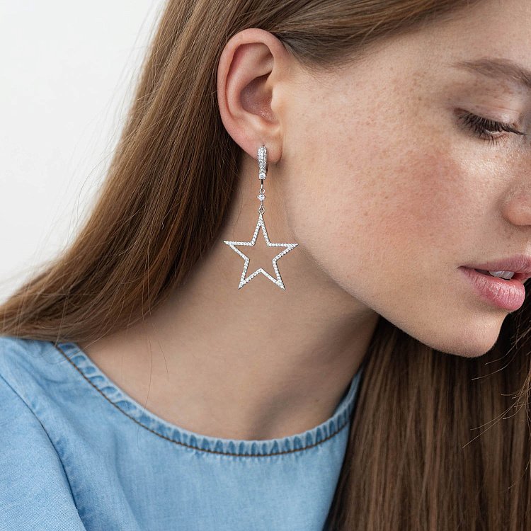 Срібні сережки "Зірки" з фіанітами 122120 від ювелірного магазину Онікс