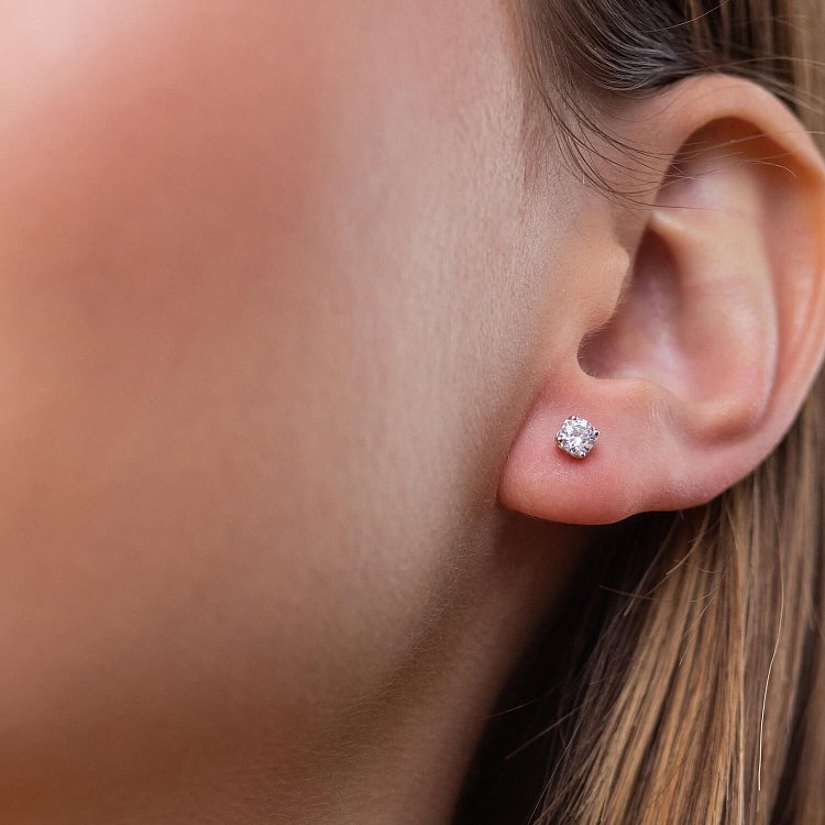 Серьги - пусеты "Сердечки" в белом золоте (фианиты) с06918 от ювелирного магазина Оникс - 10