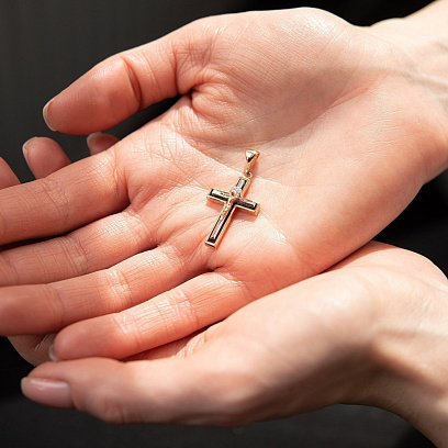 Золотий православний хрестик "Розп'яття. Спаси та Збережи" (емаль, фіаніти) п03781 №2