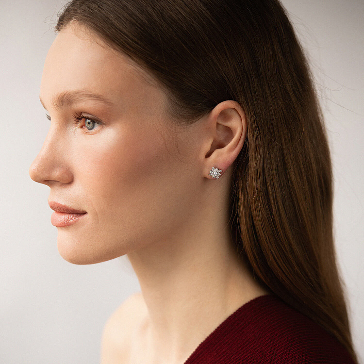 Золоті сережки - пусети "Квіточки" з діамантами сб0563sm від ювелірного магазину Онікс - 1