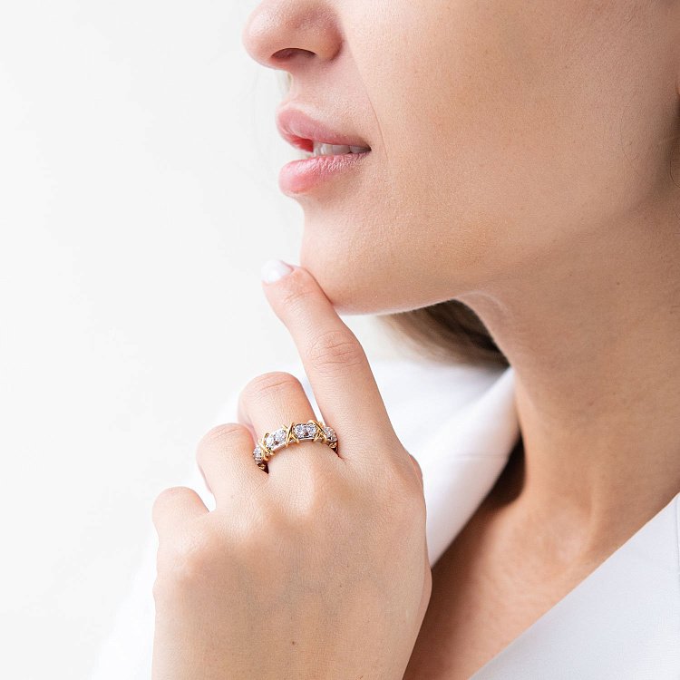 Золотое кольцо с бриллиантами кбд1-266 от ювелирного магазина Оникс - 1