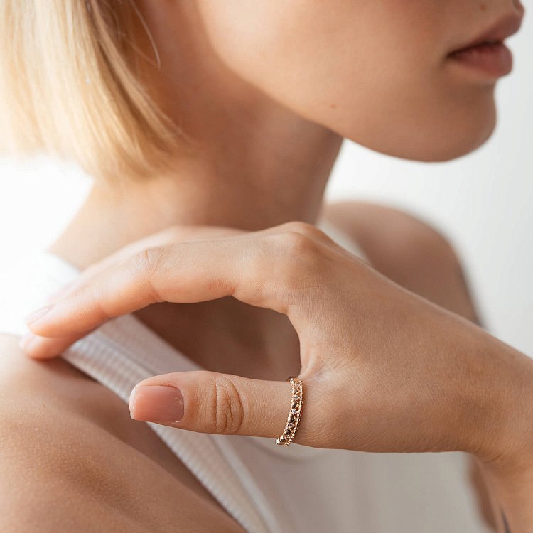 Золота каблучка "Сердечки" з фіанітами к07045 - 7 Золота каблучка "Сердечки" з фіанітами к07045 від ювелірного магазину Онікс - 7