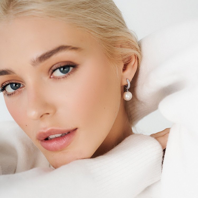 Золотые серьги с жемчугом и бриллиантами сб0026caj от ювелирного магазина Оникс - 1