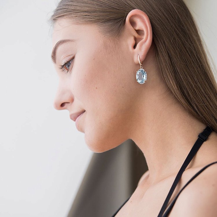 Эксклюзивные золотые серьги с топазом и фианитами с03839 от ювелирного магазина Оникс