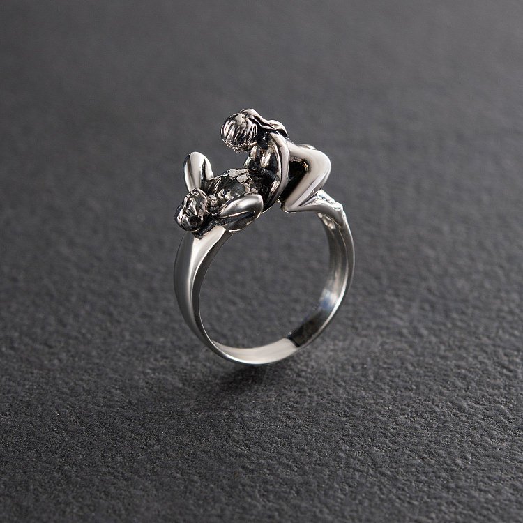 Срібна каблучка "Пристрасть" 112624 від ювелірного магазину Онікс