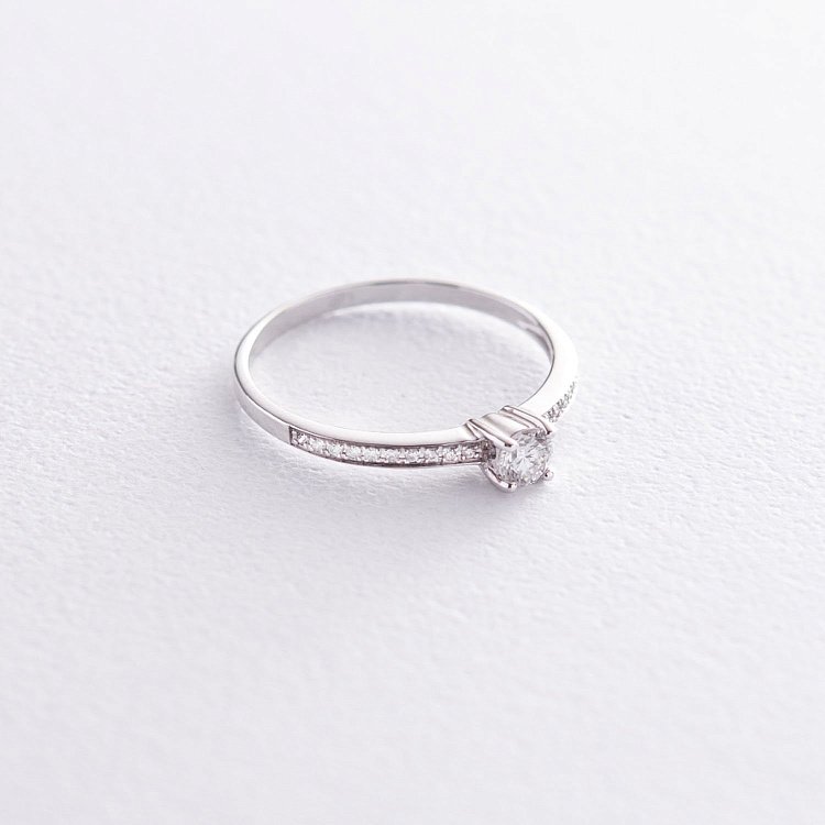 Золотое кольцо с бриллиантами R12010aj Золотое кольцо с бриллиантами R12010aj от ювелирного магазина Оникс