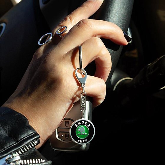 Серебряный брелок для машины "Skoda" 9017.1 №2