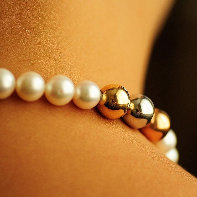 Кольє з перлів зі вставкою з білого, червоного і жовтого золота бус6531 від ювелірного магазину Онікс - 5