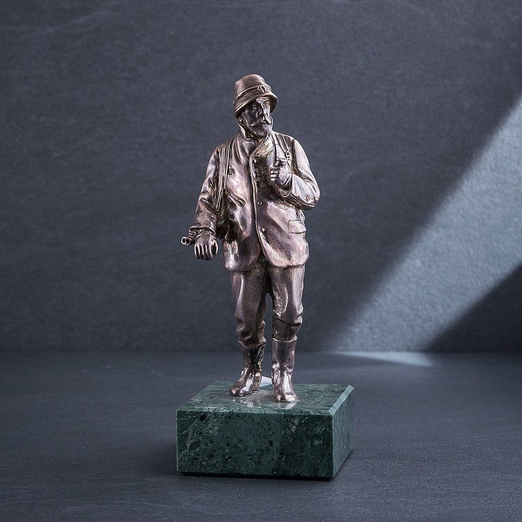 Бронзовая фигура ручной работы "Охотник" сер00053о от ювелирного магазина Оникс