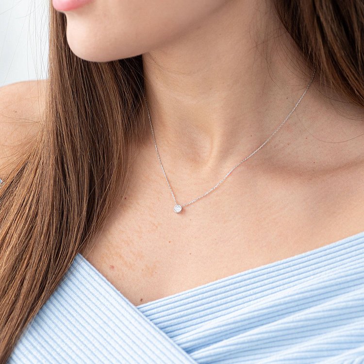 Срібне кольє з фіанітом 181020 від ювелірного магазину Онікс - 1