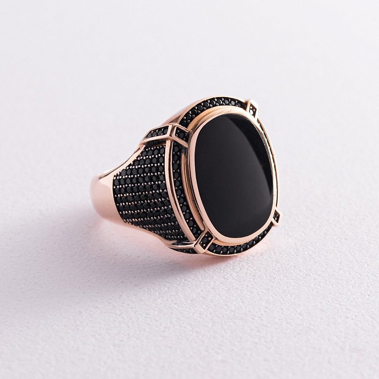 Золота чоловіча печатка (онікс, фіаніт) к05920 від ювелірного магазину Онікс