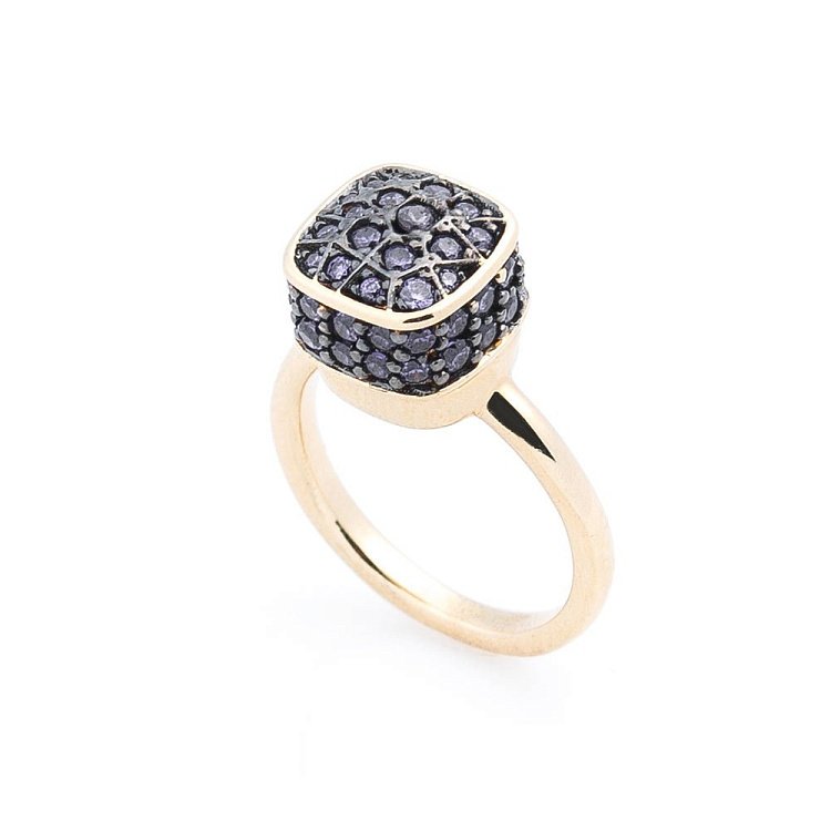 Золотое кольцо с фианитами к05255 Золотое кольцо с фианитами к05255 от ювелирного магазина Оникс